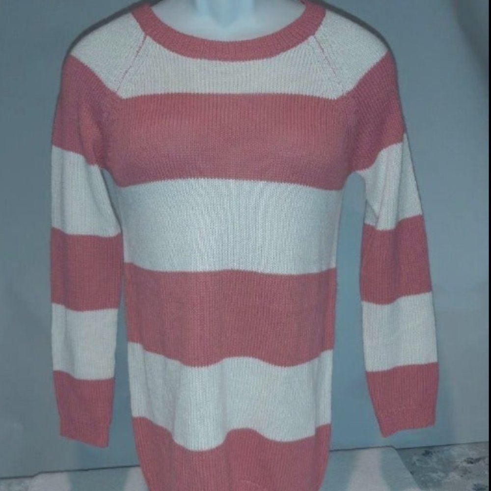 Pink/White Knit sweater by Joe in size XS